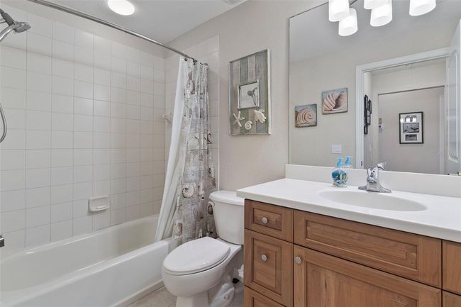 UNIT-102 - 803 Fairwaycove Ln, Condo with 2 bedrooms, 2 bathrooms and null parking in BRADENTON FL | Image 13