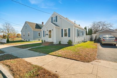 322 Tarkiln Hill Rd, House other with 4 bedrooms, 1 bathrooms and 2 parking in New Bedford MA | Image 2