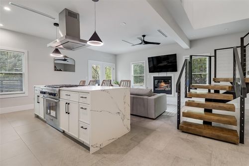 b-1111 W Annie St, Austin, TX, 78704-4110 | Card Image