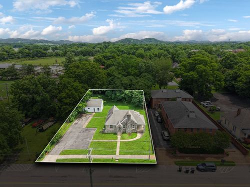 234 4th Ave N, Franklin, TN, 37064-2604 | Card Image