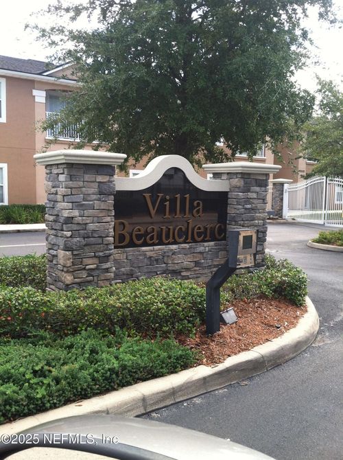 2-9556 Armelle Way, Jacksonville, FL, 32257-8896 | Card Image