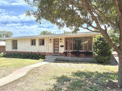 2702 Hiawatha, San Antonio, TX, 78210-5519 | Card Image