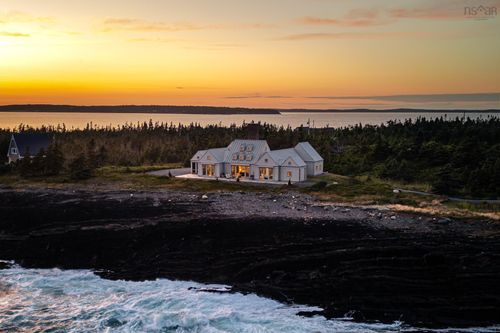 604 Middle Rd, Kingsburg, NS, B0J2X0 | Card Image