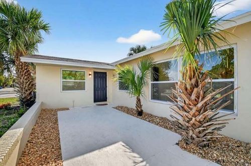 371 W 34th St, Riviera Beach, FL, 33404-3007 | Card Image