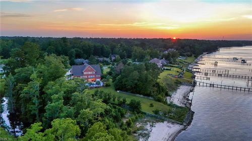 240 Drake Lndg, New Bern, NC, 28560-8417 | Card Image