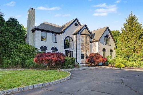 19 Trout Brook Ln, Mendham, NJ, 07945-2146 | Card Image