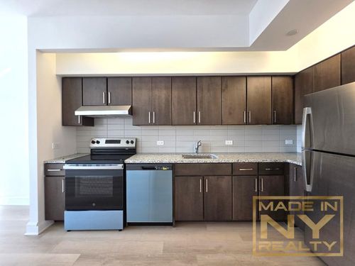 17h-62-11 108th St, Forest Hills, NY, 11375-1178 | Card Image