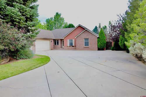3924 Mount Hayden Dr, Montrose, CO, 81403-8144 | Card Image