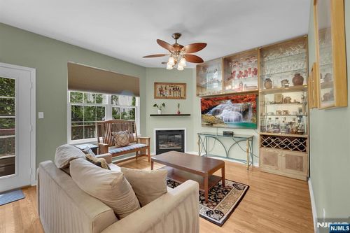 42 Rockcreek Ter, Riverdale, NJ, 07457-1051 | Card Image
