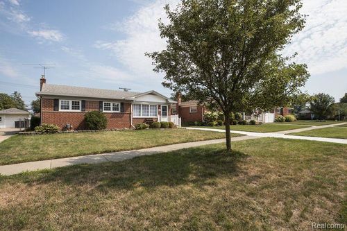 2800 Marian Dr, Trenton, MI, 48183-4144 | Card Image