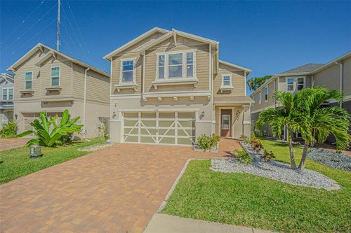 8147 Artisan Cir, Seminole, FL, 33777-2847 | Card Image