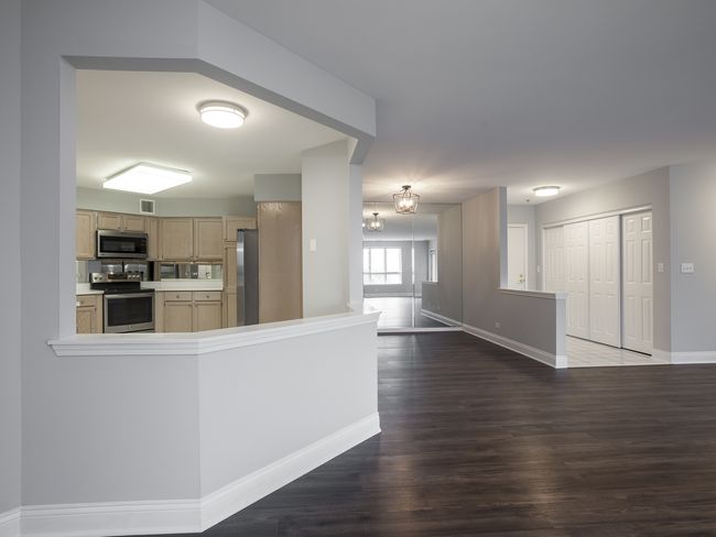 APT-409 - 3100 Lexington Ln, Home with 2 bedrooms, 2 bathrooms and 2 parking in Glenview IL | Image 12