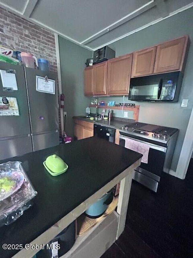 Unit 3 Kitchen | Image 31