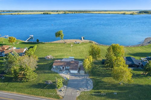 11728 Lakeshore Dr, Morrisburg, ON, K0C1X0 | Card Image