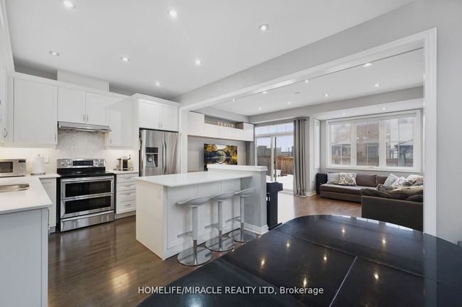 36 Bernadino St, House attached with 4 bedrooms, 3 bathrooms and 2 parking in Brampton ON | Image 11