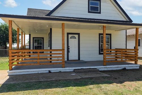 1320 W Frisco St, Altus, OK, 73521-4614 | Card Image