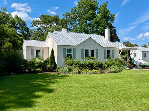 2166 Saint James Dr, Charleston, SC, 29412-2036 | Card Image