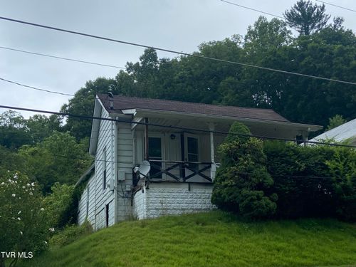 629 Meadow St Ne, Coeburn, VA, 24230-1000 | Card Image