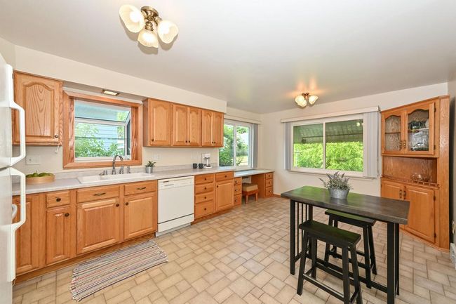 318 Hyde Park Avenue, House other with 3 bedrooms, 1 bathrooms and null parking in Waukesha WI | Image 11