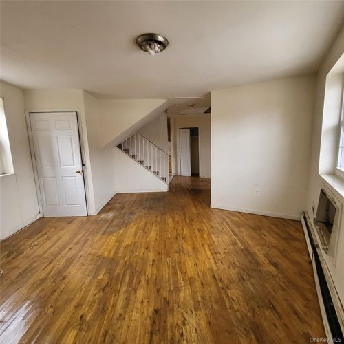 1754 Givan Ave, Bronx, NY, 10469-2788 | Card Image
