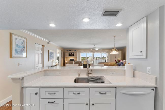 303 - 100 Riverside Dr, Condo with 2 bedrooms, 2 bathrooms and null parking in Cocoa FL | Image 10