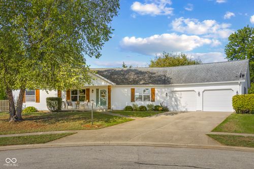 4740 Blue Cedar Ct, Columbus, IN, 47201-8117 | Card Image
