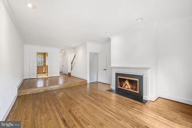 APT-2 - 5310 Connecticut Ave Nw, Townhouse with 3 bedrooms, 4 bathrooms and null parking in WASHINGTON DC | Image 5
