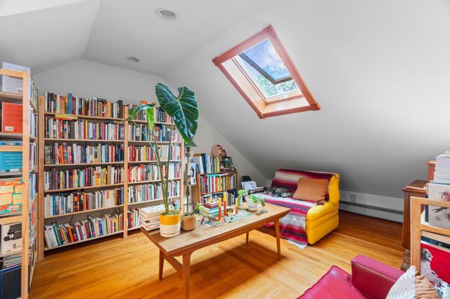 623 Whitney Ave, Home with 21 bedrooms, 13 bathrooms and 12 parking in New Haven CT | Image 27