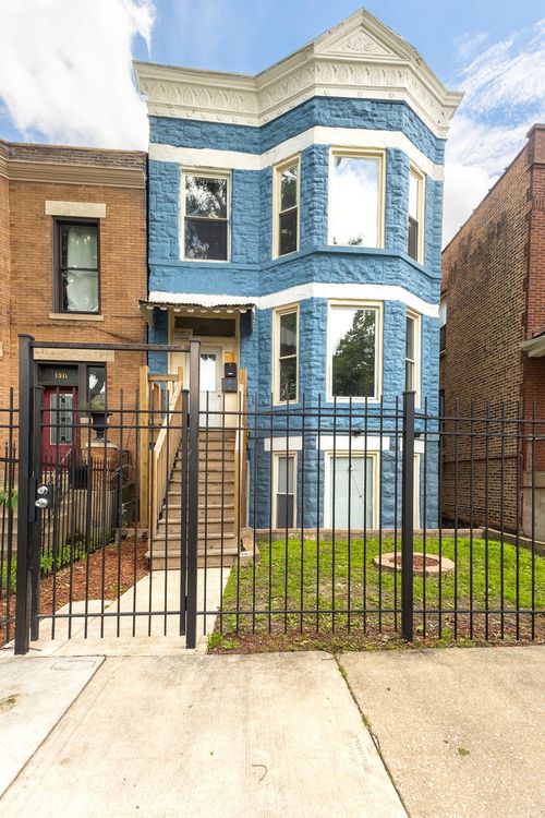 1913 S Troy St, Chicago, IL, 60623-2296 | Card Image