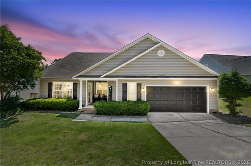 713 Bramblegate Rd, Hope Mills, NC, 28348-5695 | Card Image