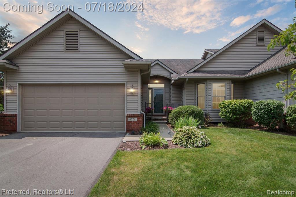 Mountain Laurel Dr, Brighton, MI 48116