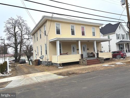 311 2nd St, Swedesboro, NJ, 08085-1105 | Card Image