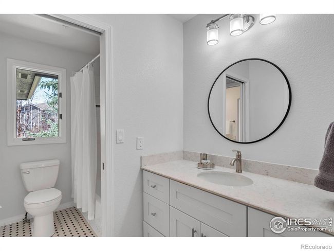 Separate sink area for Jack-n-Jill bath | Image 22