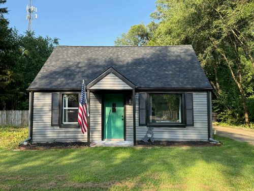 55806 Clover Rd, Mishawaka, IN, 46545-4406 | Card Image