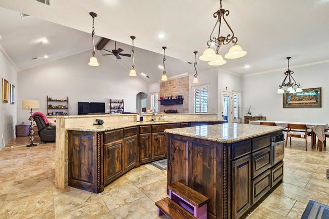 6711 Mosswood Dr, House other with 5 bedrooms, 3 bathrooms and 3 parking in Midland TX | Image 20