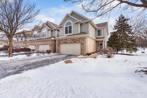 700 Juniper Ln, Lake In The Hills, IL, 60156-4679 | Card Image