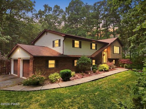 154 Santos Dr, Milford, PA, 18337-6536 | Card Image