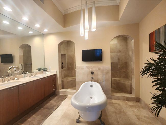 APT-103 - 701 Se 21 St Ave, Condo with 3 bedrooms, 3 bathrooms and null parking in Deerfield Beach FL | Image 9