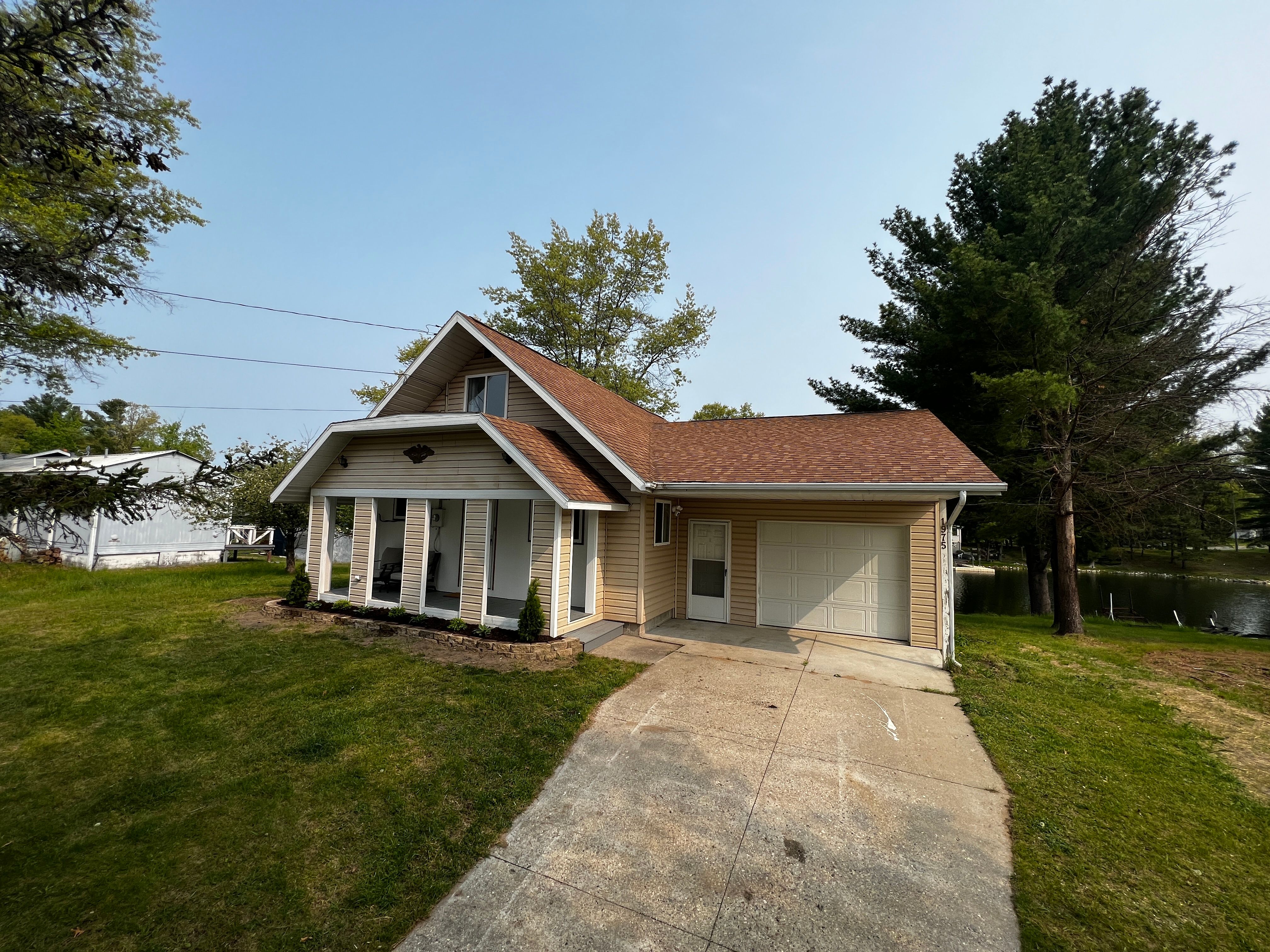 Seneca Trl, West Branch, MI 48661