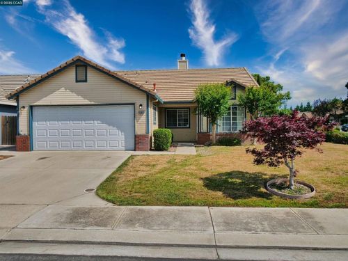 4301 Castle Cary Ln, Salida, CA, 95368-9713 | Card Image