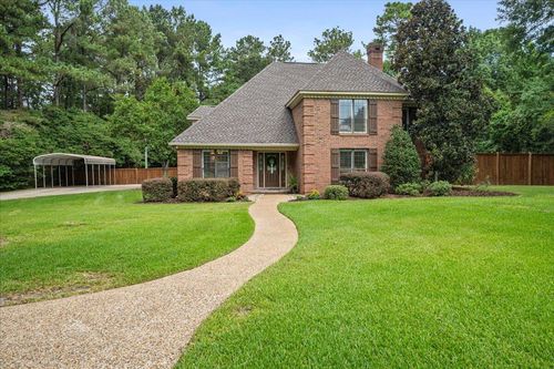 24 Cove Ln, Hattiesburg, MS, 39402-7704 | Card Image