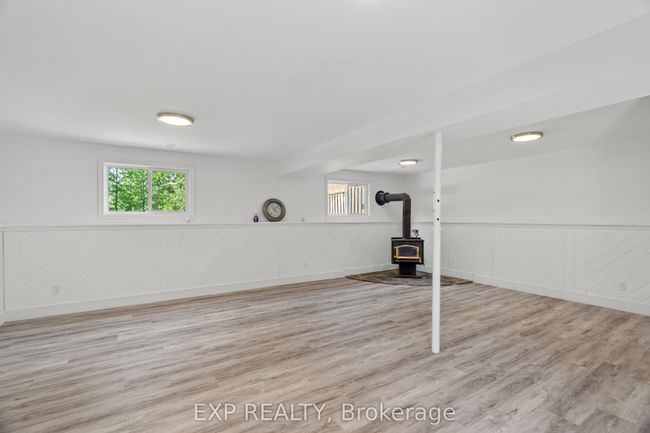 250 William St E, House other with 3 bedrooms, 2 bathrooms and 3 parking in Parkhill ON | Image 24