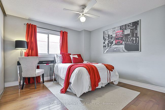 724 Barnes Cres, House other with 5 bedrooms, 4 bathrooms and 6 parking in Oshawa ON | Image 26