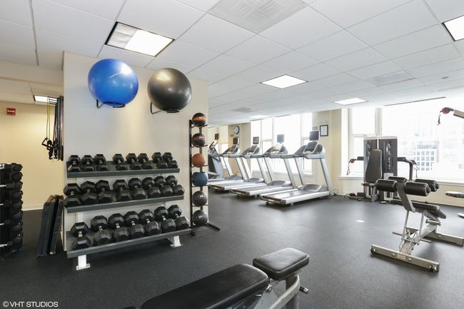 APT-303 - 25 E Superior St, Condo with 2 bedrooms, 2 bathrooms and 1 parking in CHICAGO IL | Image 18