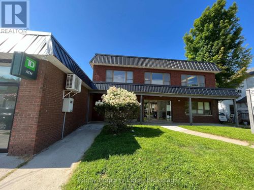 200-235 Highland St, Haliburton, ON, K0M1S0 | Card Image