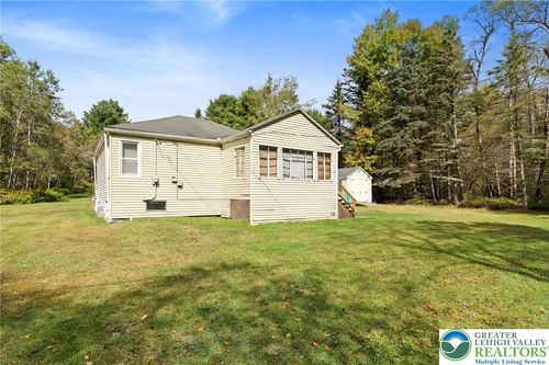 46 Melvin St, Gouldsboro, PA, 18424-8027 | Card Image