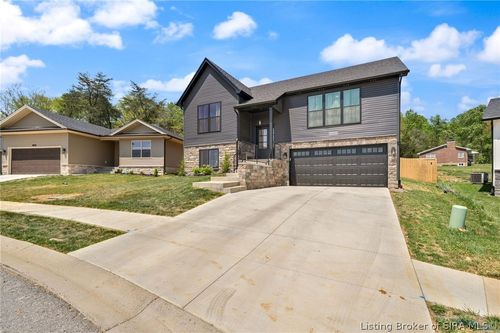 8008 Hudson Ln, Georgetown, IN, 47122-9571 | Card Image