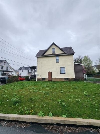 545 W Brady St, House other with 3 bedrooms, 1 bathrooms and 1 parking in City Of But Nw PA | Image 3