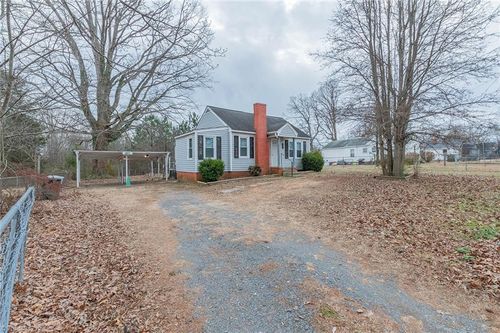238 Underwood St, Asheboro, NC, 27203-3749 | Card Image