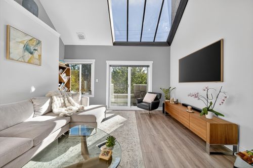 11-15971 Marine Dr, White Rock, BC, V4B1G1 | Card Image